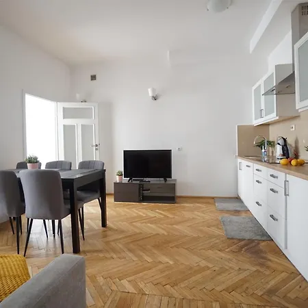 Premium Standard Old Town Apartman *